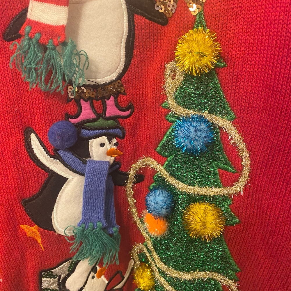 Holiday Christmas Sweater - Picture 4 of 8